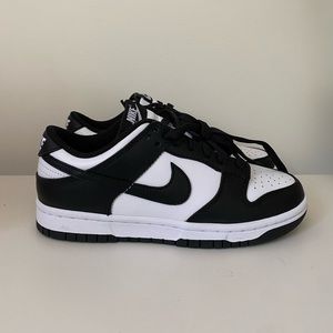 Nike dunk low sneakers (B/W)